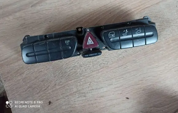 Mercedes-Benz C W203 Hazard light switch A2038217279