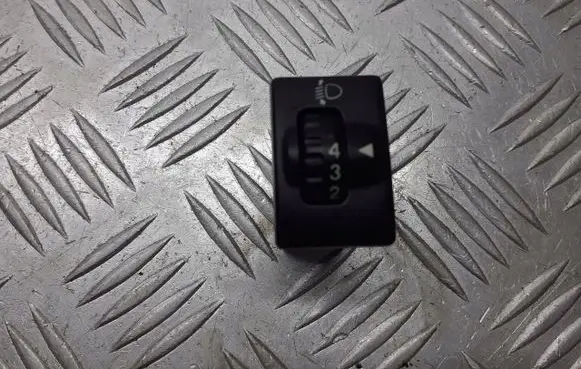 Suzuki Liana Fog light switch 