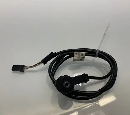 Mercedes-Benz E W211 AUX in-socket connector 