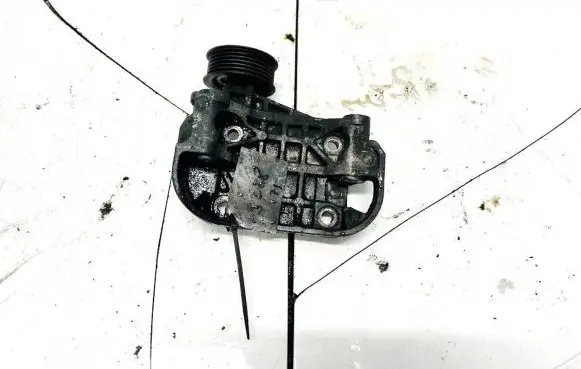 Audi Q7 4L Engine mounting bracket