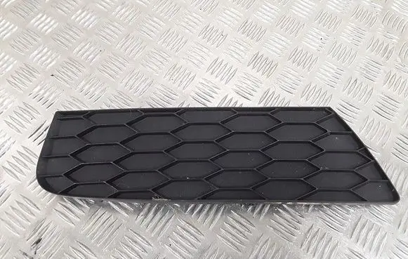 Front bumper lower grill