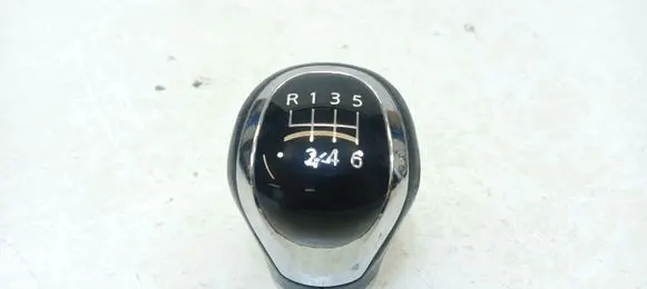 Nissan Qashqai Gear lever shifter trim leather/knob 328654EA0A 328654BA1A
