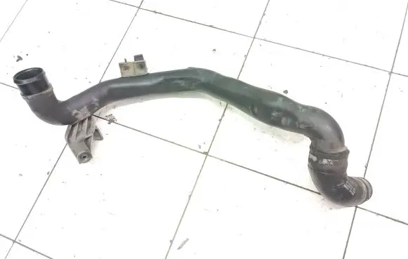 Intercooler hose/pipe
