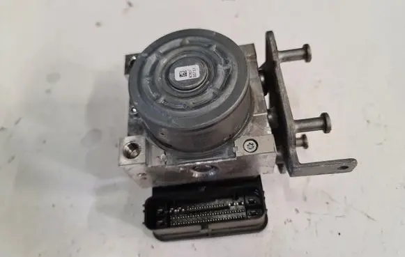 Mercedes-Benz C W205 ABS Pump A2054313612