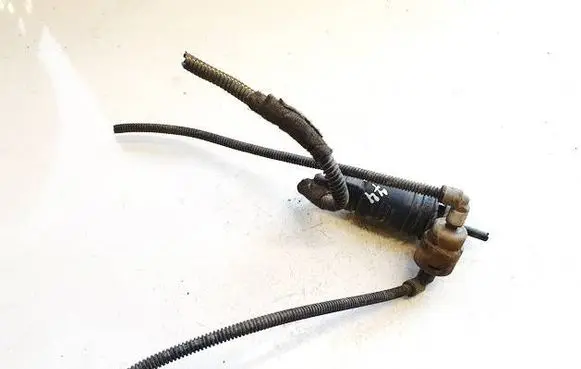 Opel Insignia A Windscreen/windshield washer pump 13250357 3240117