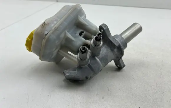 Dodge Durango III Master brake cylinder 26415800083 2430000