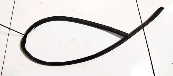 Nissan X-Trail T30 Engine compartment rubber 