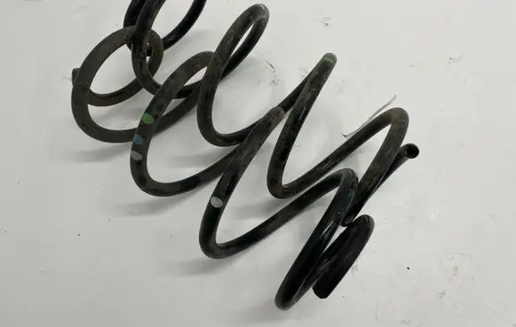 Mercedes-Benz GLA H247 Rear coil spring