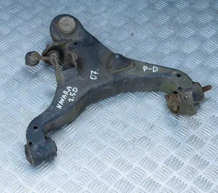 Nissan NP300 Front lower control arm/wishbone R1V1954500