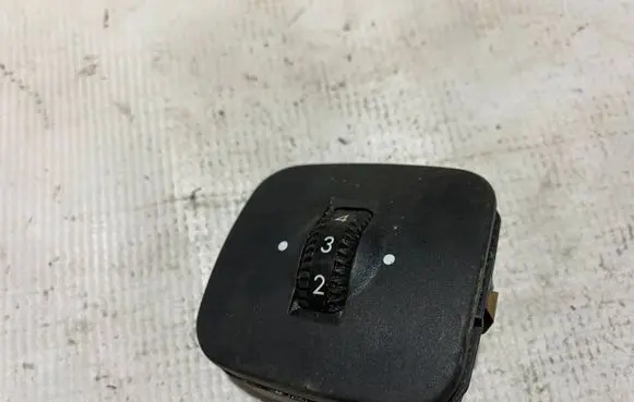 Mercedes-Benz S W220 Seat control switch 2208000878 A2208000878