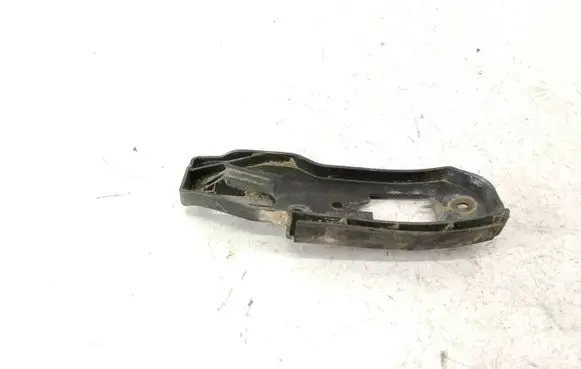 Front bumper mounting bracket