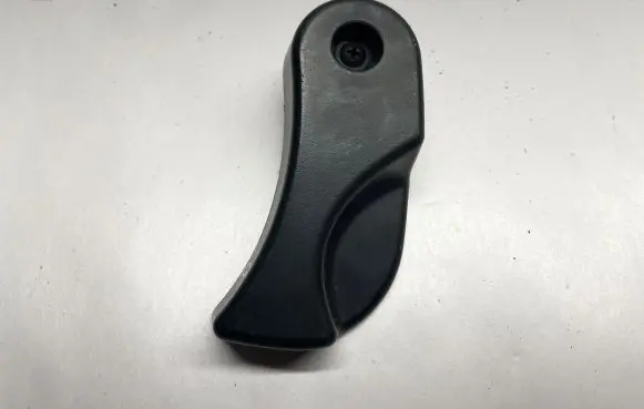 BMW 1 F20 F21 Engine bonnet (hood) release handle 7309606