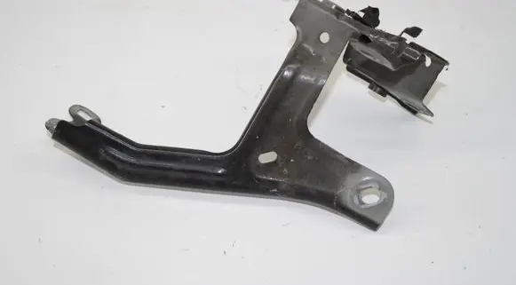 BMW 5 G30 G31 G38 Fender mounting bracket 7349617