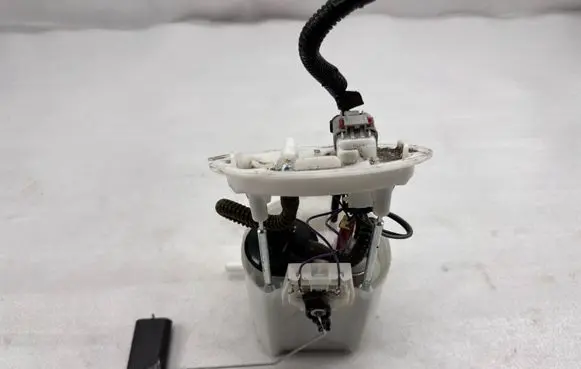 Ford Mustang VI In-tank fuel pump JR3C9H307BD