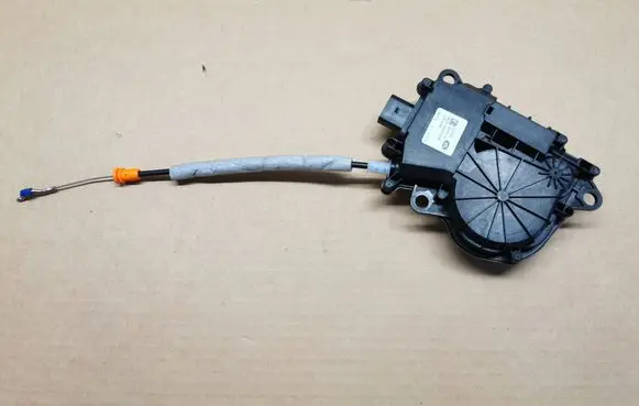 Jaguar E-Pace Tailgate exterior lock J9C3404C10ABDAN J9C3404C10AB