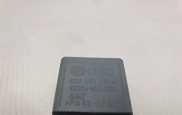 Audi A6 S6 C6 4F Other relay 8D0951253A