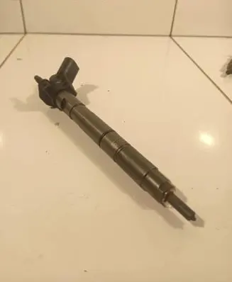 Audi A6 S6 C6 4F Fuel injector 059130274A 070312 0445115052