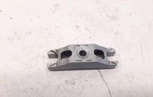 Volkswagen Golf VI Fuel Injector clamp holder 03L216V300EHH