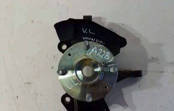 Front wheel hub spindle knuckle