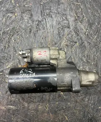 Mercedes-Benz E W212 Starter motor A0061519901