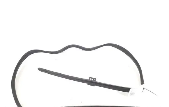Mercedes-Benz CLS C219 Engine compartment rubber A2116280398
