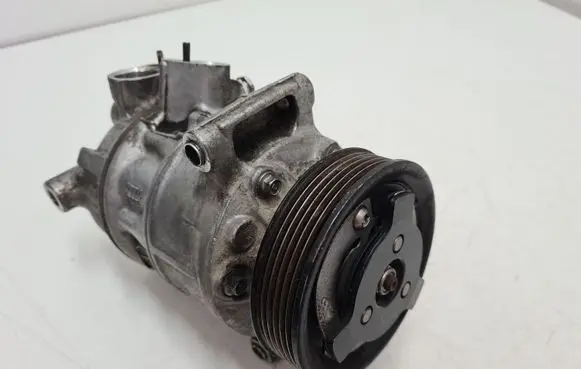 Skoda Fabia Mk3 (NJ) Air conditioning (A/C) compressor (pump) 5Q0820803G