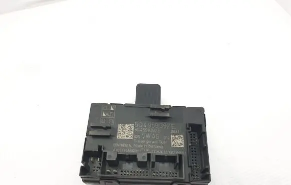 Seat Leon (5F) Door central lock control unit/module 5Q4959392E 5Q4959392B