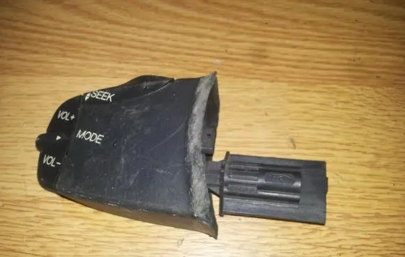 Multifunctional control switch/knob