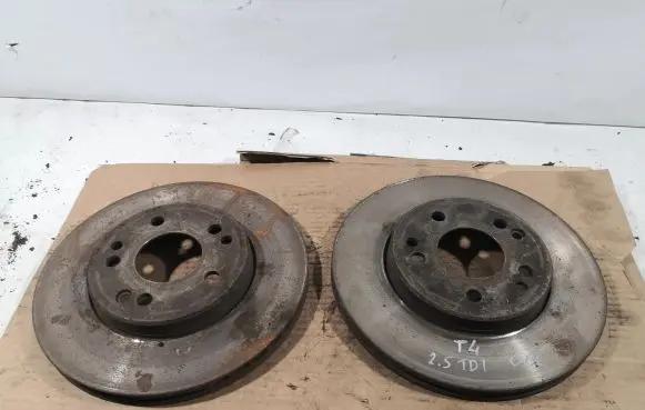 Volkswagen Transporter - Caravelle T4 Rear brake disc