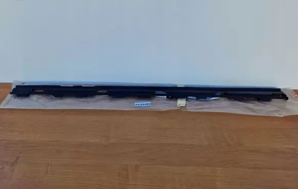 Mercedes-Benz GLS X167 Sill supporting ledge A1676988001