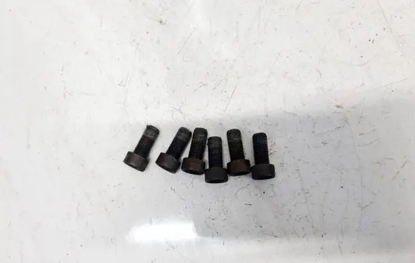 Nuts/bolts