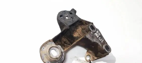 Audi A6 S6 C5 4B Engine mounting bracket 4b0199352b