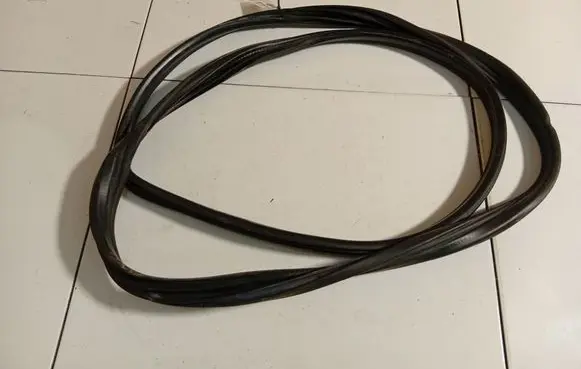 Opel Zafira A Rubber seal front coupe door 