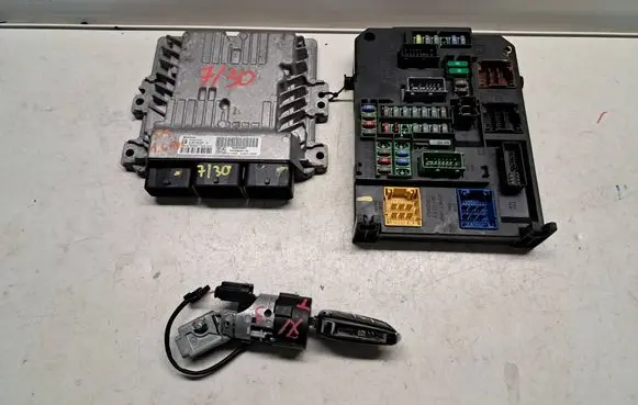 Citroen DS4 Engine ECU kit and lock set 9800268980 9665547480