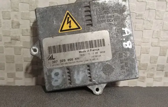 Audi A8 S8 D2 4D Headlight ballast module Xenon 1307329066