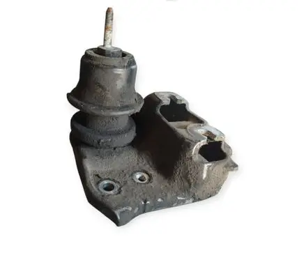 Engine mounting bracket