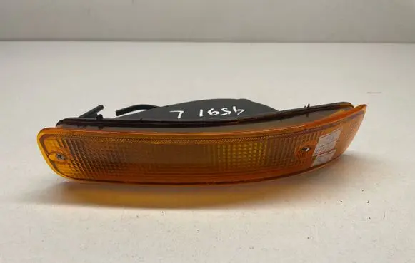 Toyota Corolla E90 Front indicator light TY11304
