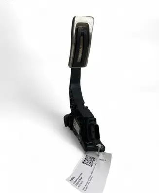 Audi Q7 4M Accelerator throttle pedal 8W1723523A