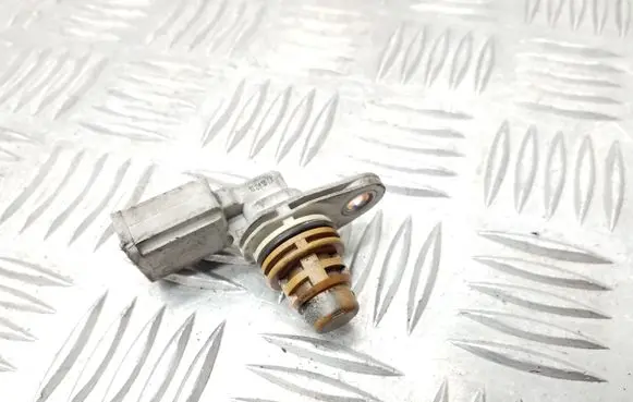 Volkswagen Golf V Camshaft position sensor 030907601D
