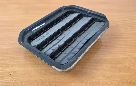 Ford Focus Quarter panel pressure vent H1BBA280B62AB