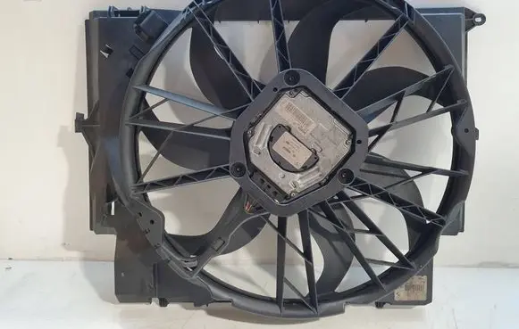BMW 3 E90 E91 Electric radiator cooling fan 1137328118 7561713 7801647