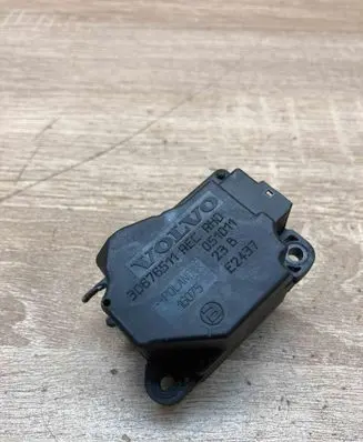 Volvo V70 Air flap motor/actuator 30676511 REC