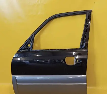 Hyundai Terracan Front door