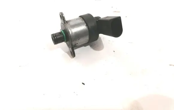 Audi A6 S6 C6 4F Fuel pressure regulator 0928400572