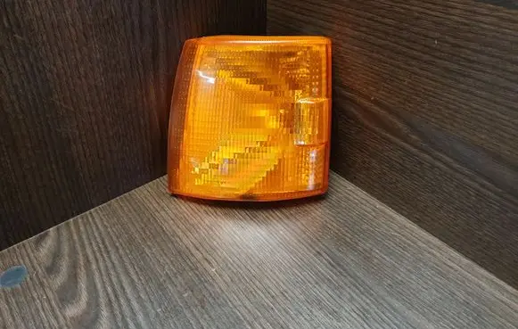 Volkswagen Transporter - Caravelle T4 Front indicator light 183322B