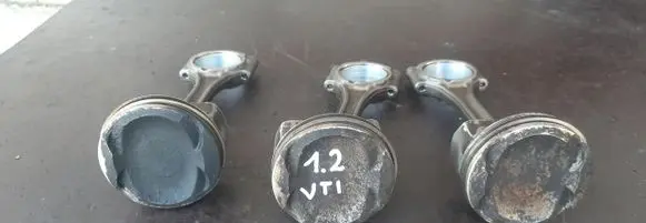 Peugeot 2008 I Piston with connecting rod 9670284880