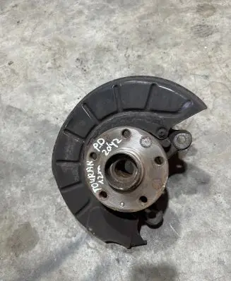 Volkswagen Touran II Front wheel hub 1K0407256