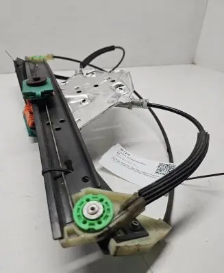 Audi A6 S6 C5 4B Front window lifting mechanism without motor