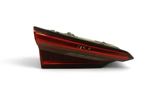 Audi A5 Tailgate rear/tail lights 8W6945093A