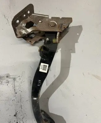 Hyundai Tucson JM Clutch pedal 